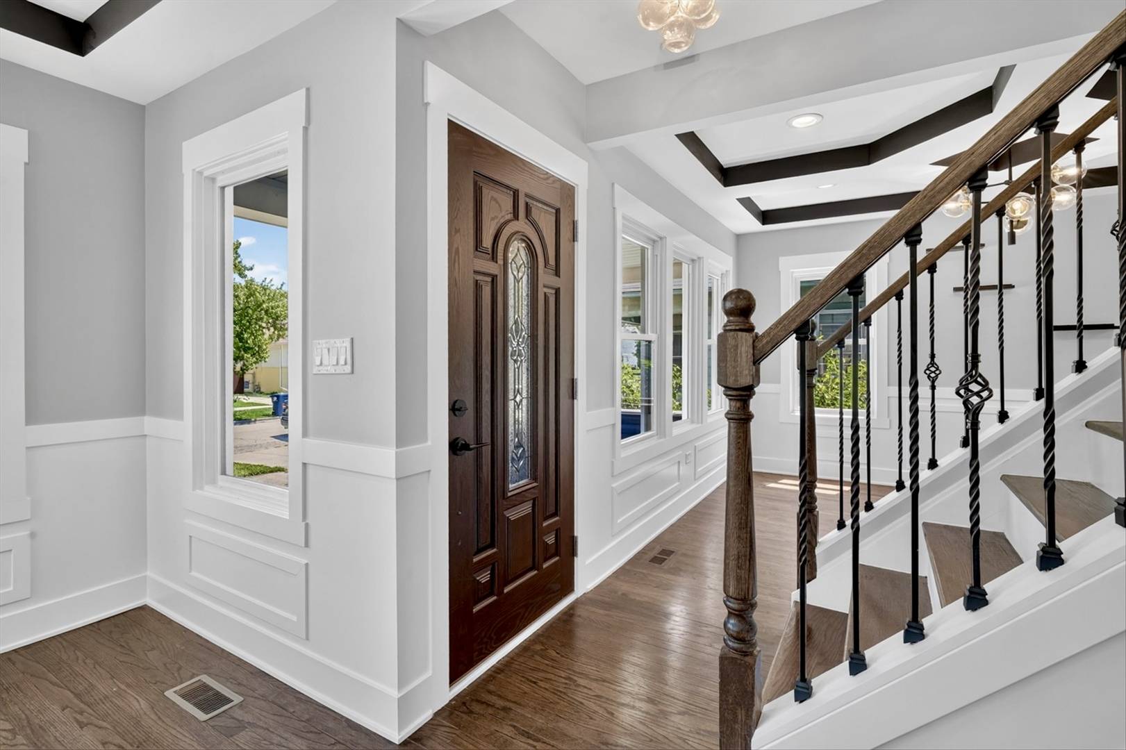 2030 S 4th AVE, Maywood, IL 60153