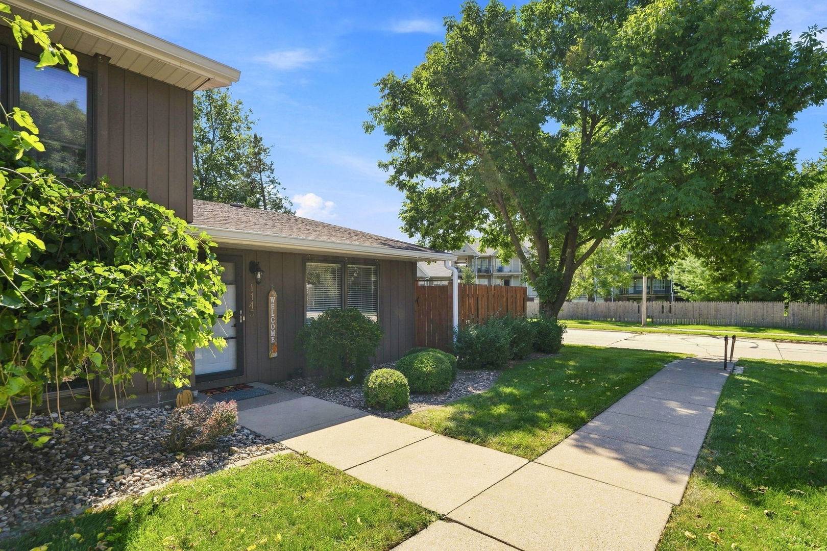 1143 48TH AVE, East Moline, IL 61244
