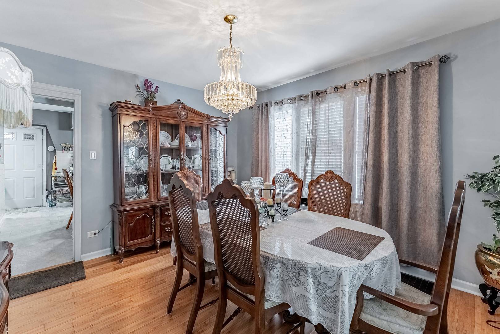 5511 W 31st ST, Cicero, IL 60804