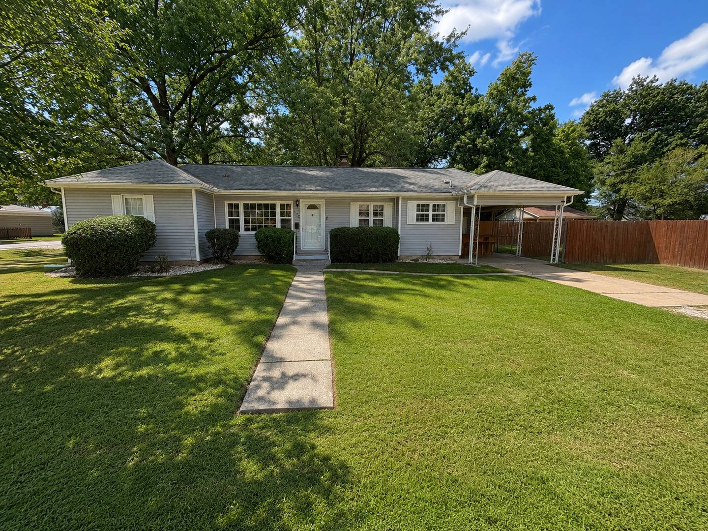 320 Anderson ST, Centralia, IL 62801