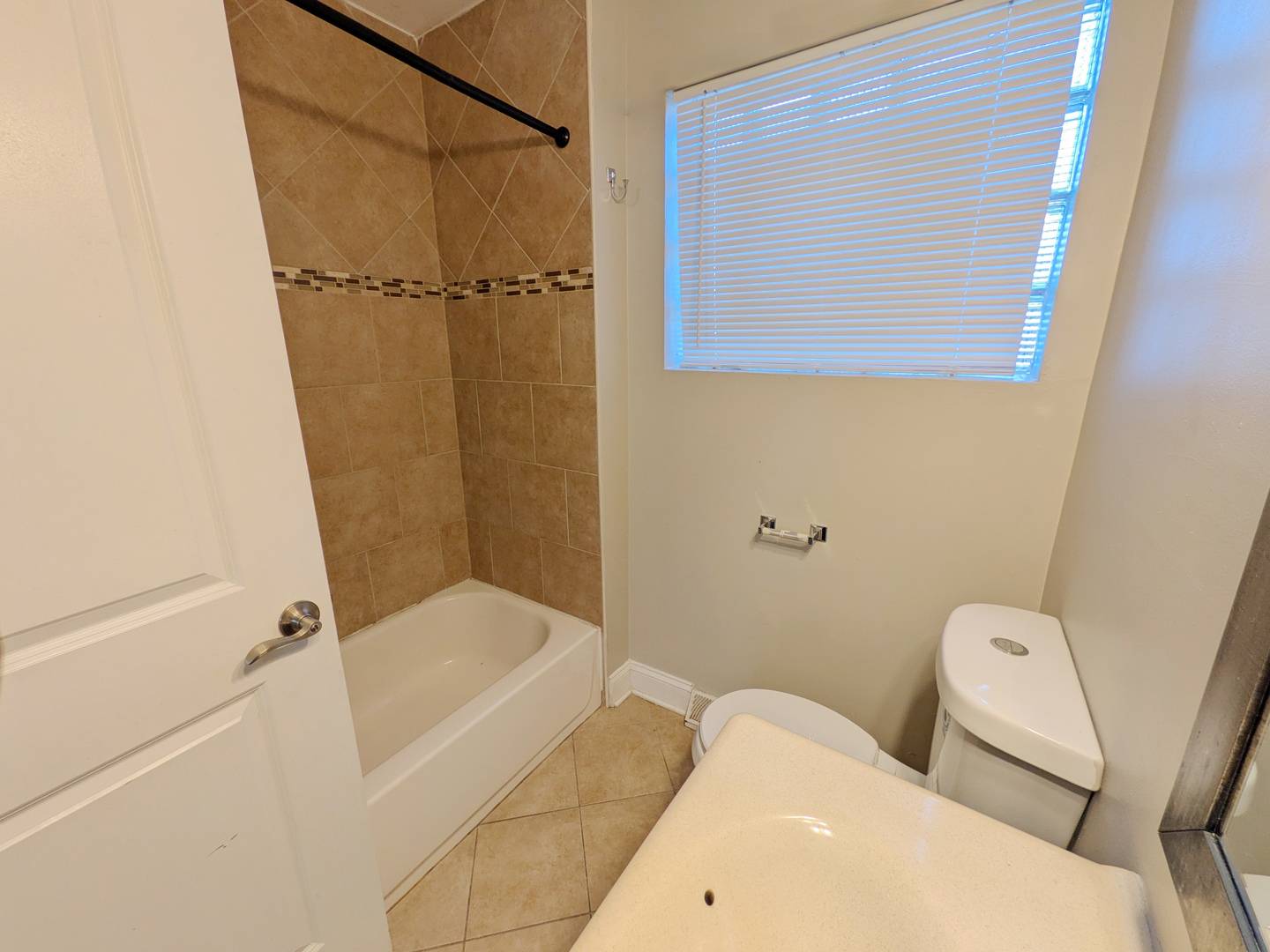 8825 S California AVE, Evergreen Park, IL 60805