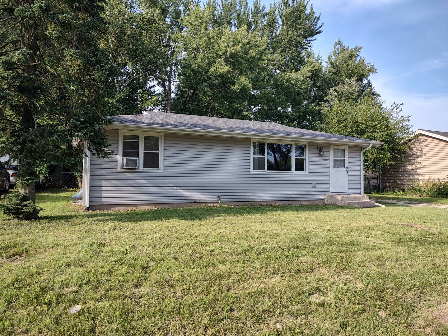 134 Bullard ST, Poplar Grove, IL 61065