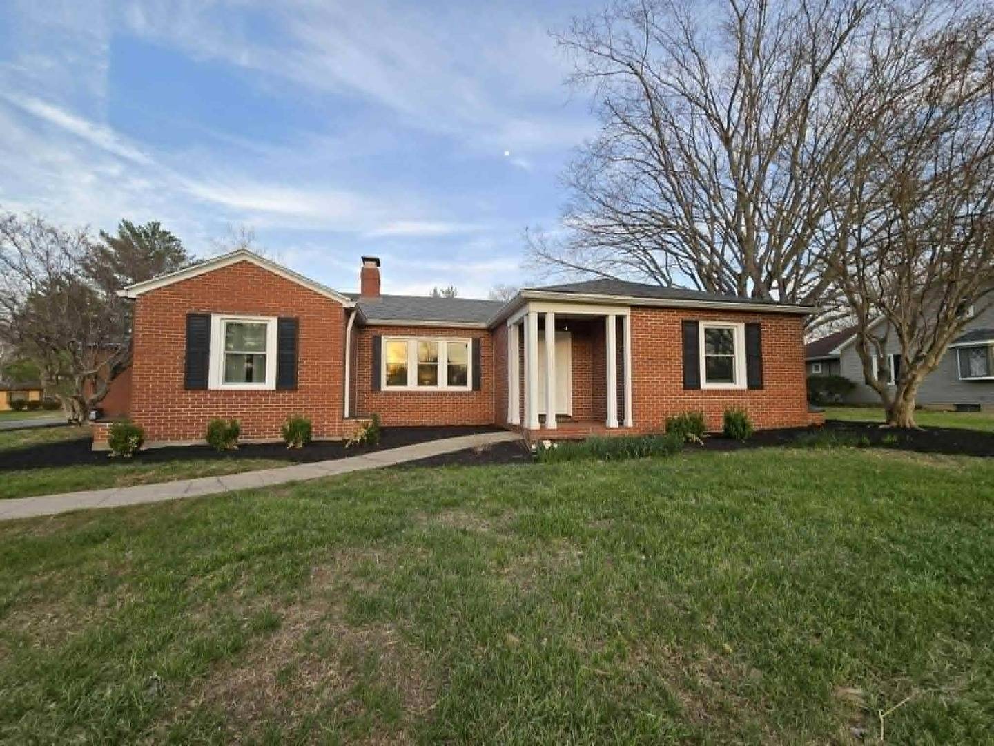 14652 N IL Hwy 37 HWY, Mt Vernon, IL 62864