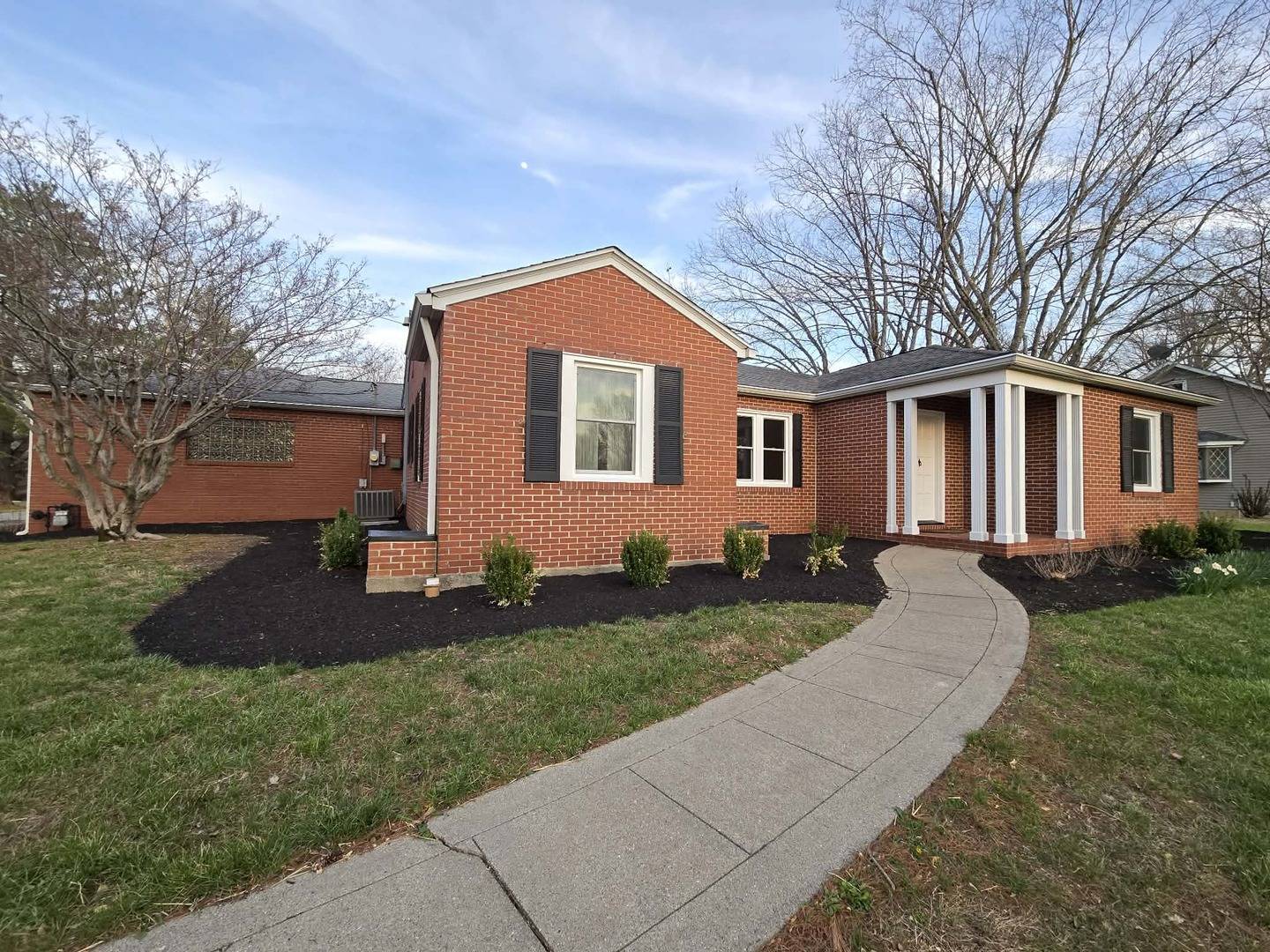 14652 N IL Hwy 37 HWY, Mt Vernon, IL 62864