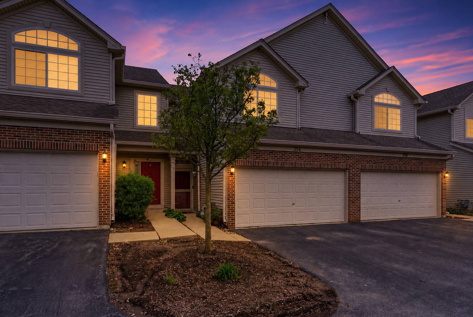 394 Jamestown CT, Aurora, IL 60504