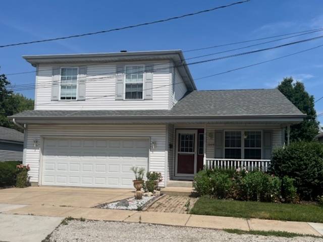 1005 Singer AVE, Lemont, IL 60439