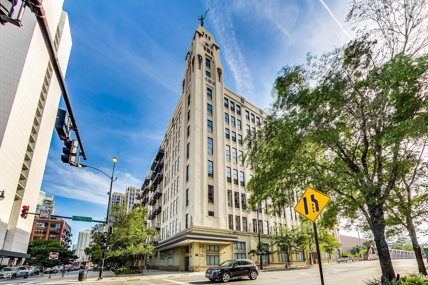 758 N LARRABEE ST #509, Chicago, IL 60654