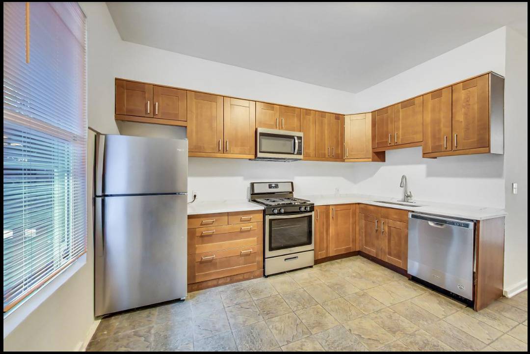 2643 N MILDRED AVE #1, Chicago, IL 60614