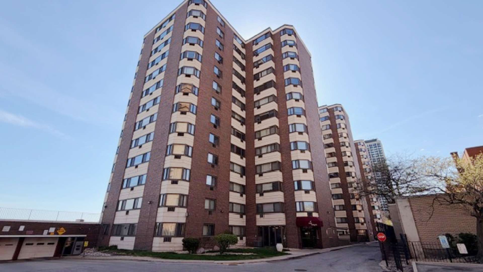 7337 S South Shore DR #1212, Chicago, IL 60649
