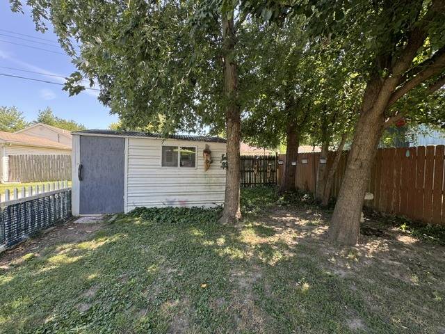1004 N 14th ST, Herrin, IL 62848