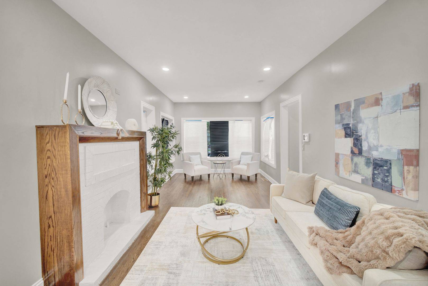 7707 S Ridgeland AVE, Chicago, IL 60649
