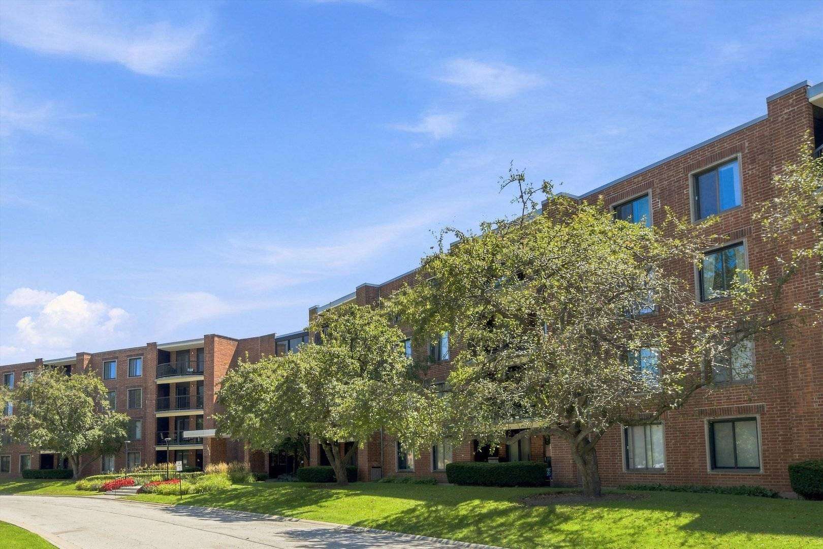 1415 E Central RD #319C, Arlington Heights, IL 60005