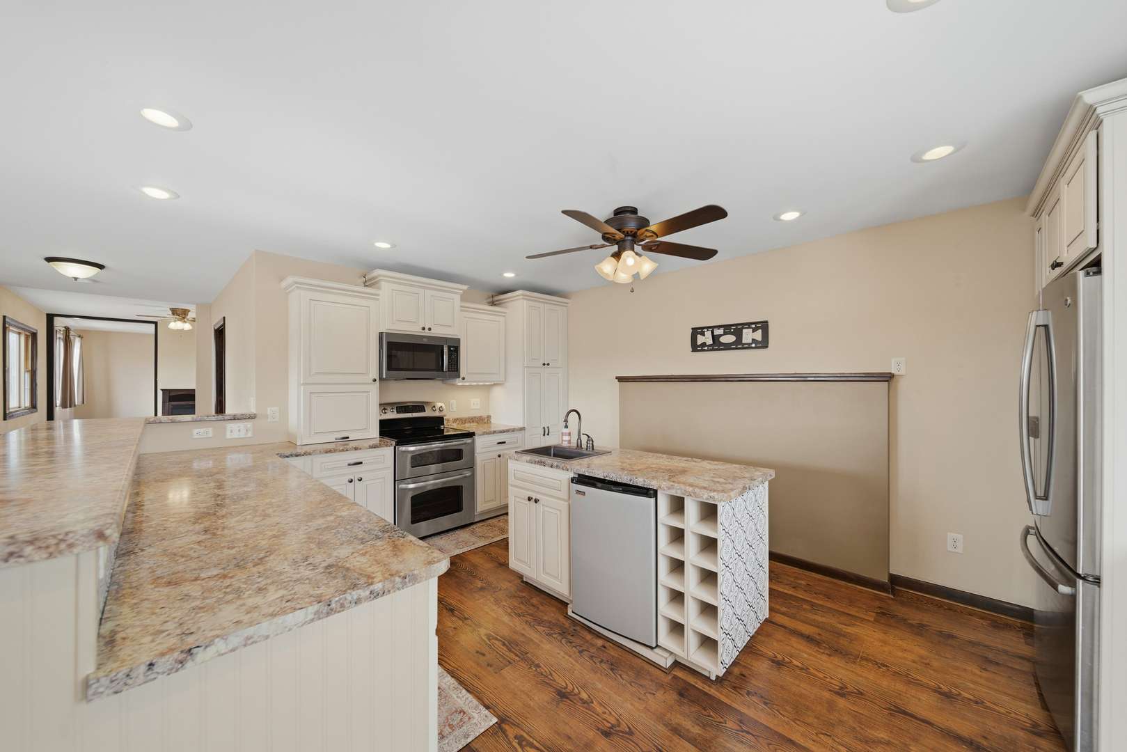 18521 Anderson RD, Prophetstown, IL 61277