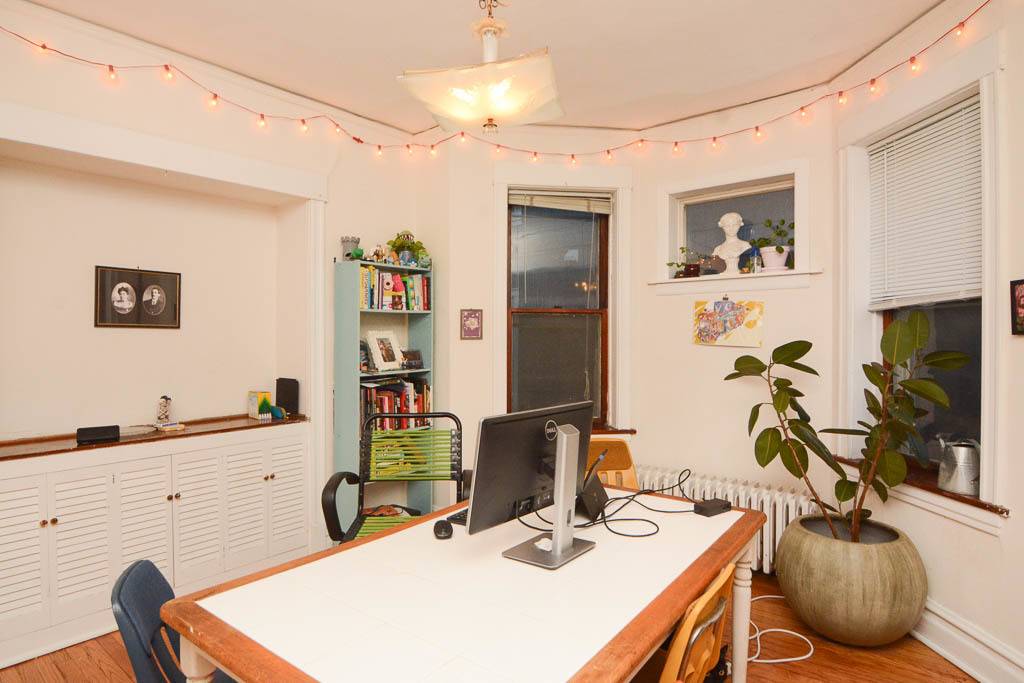 3821 N DAMEN AVE #2, Chicago, IL 60618