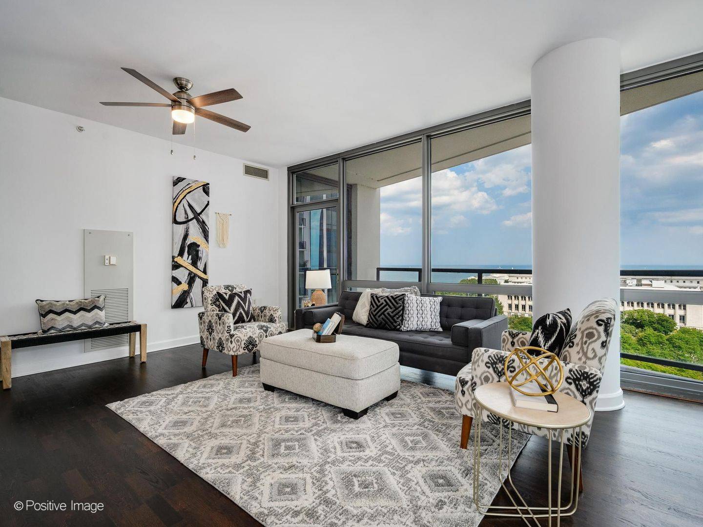 1235 S Prairie AVE #1404, Chicago, IL 60605
