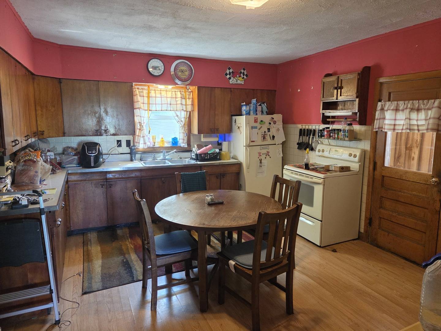 19660 Coleta RD, Sterling, IL 61081