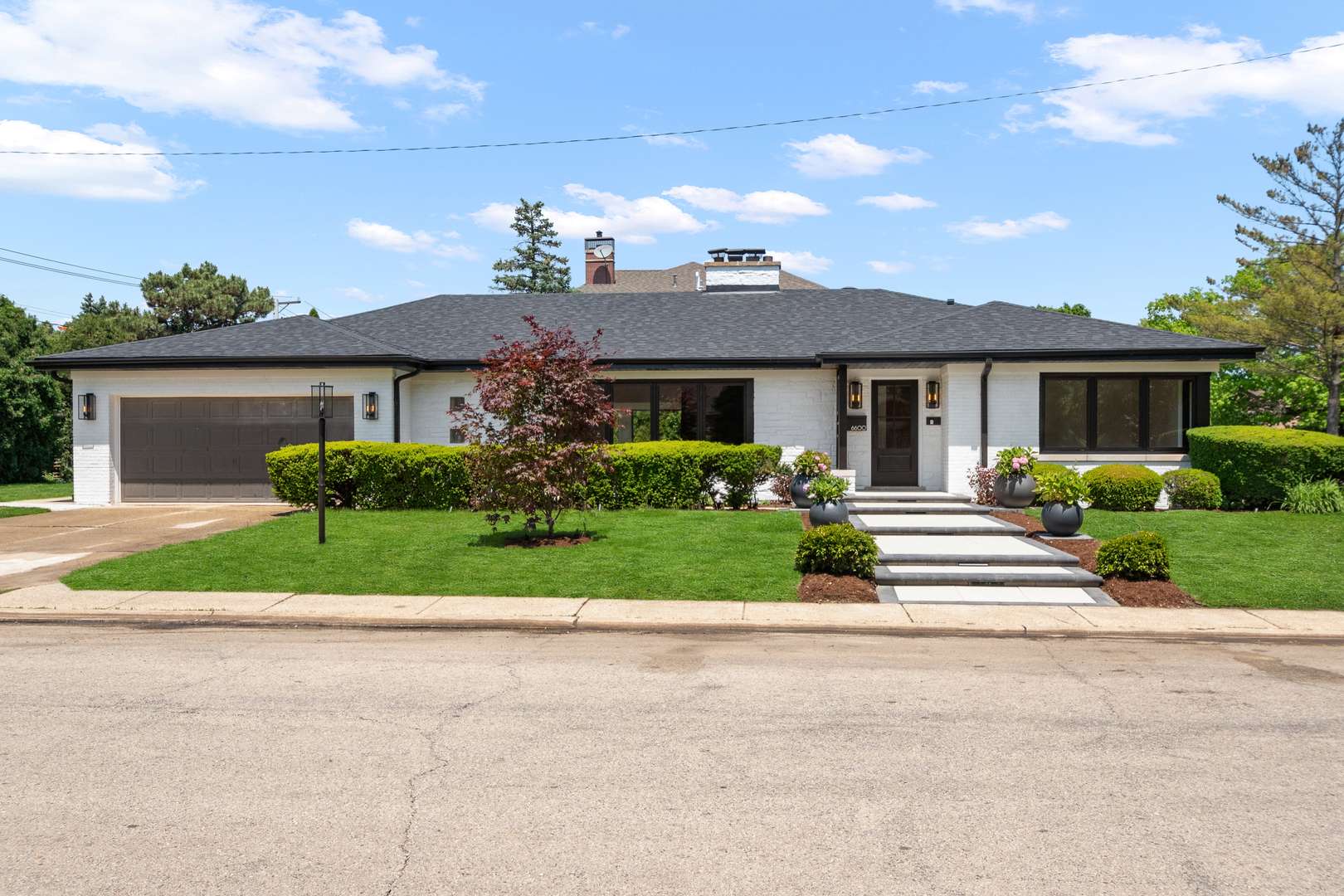 6600 N Kenton AVE, Lincolnwood, IL 60712