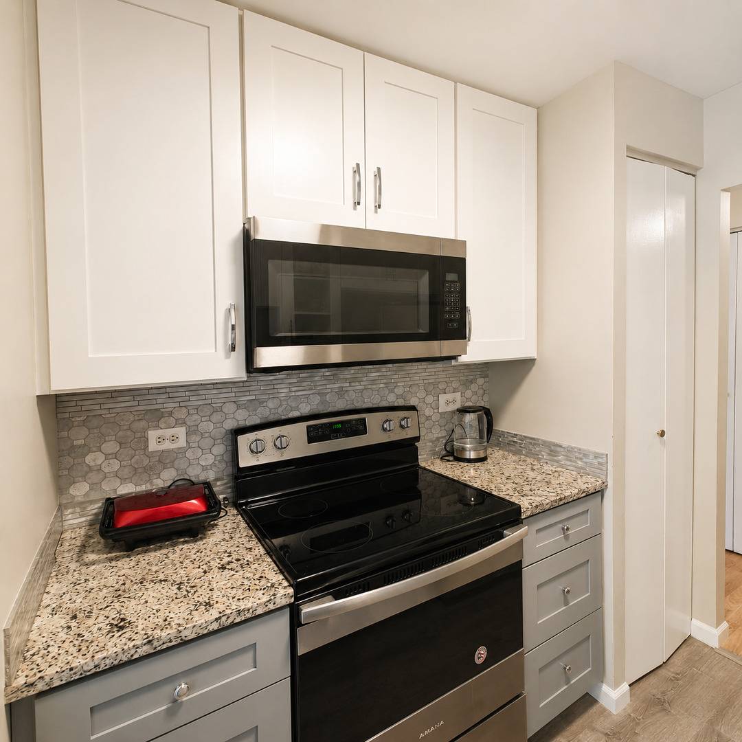 701 Forum SQ #106, Glenview, IL 60025