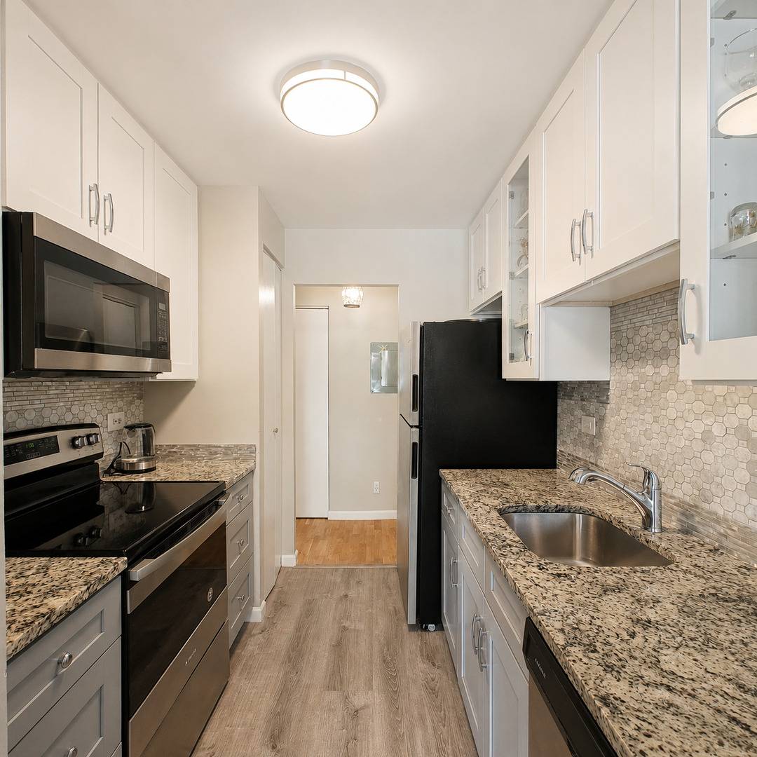 701 Forum SQ #106, Glenview, IL 60025