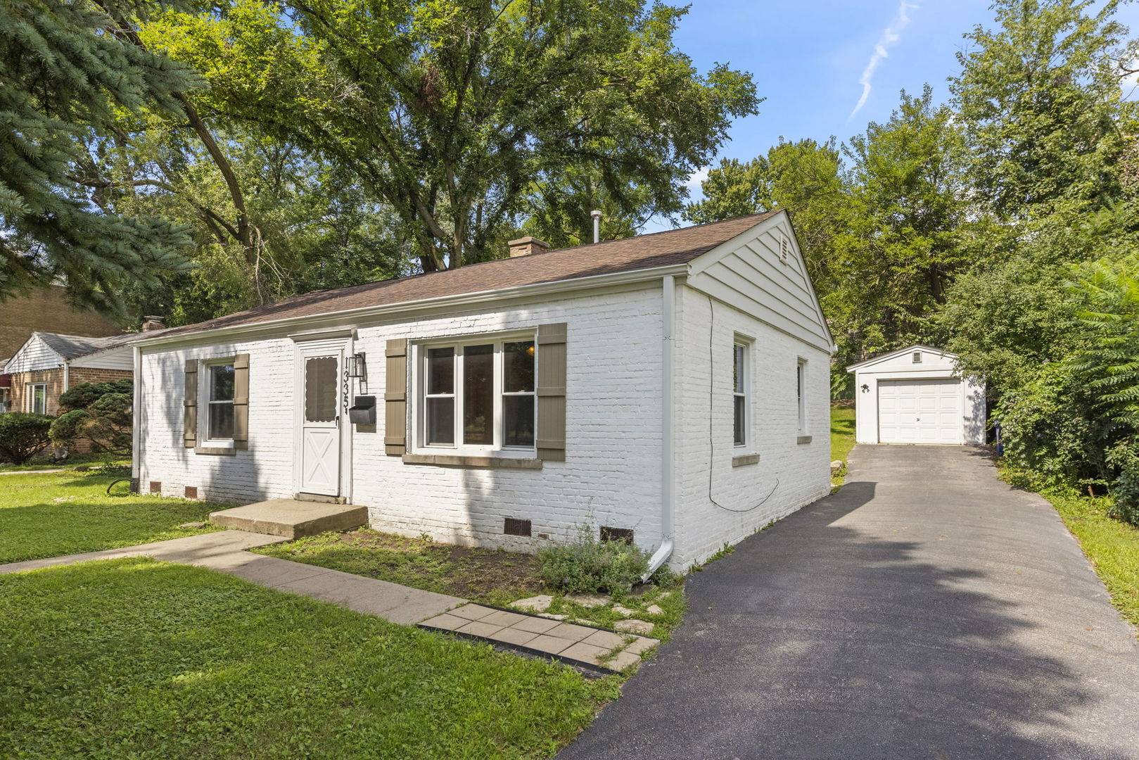 1335 College AVE, Wheaton, IL 60187