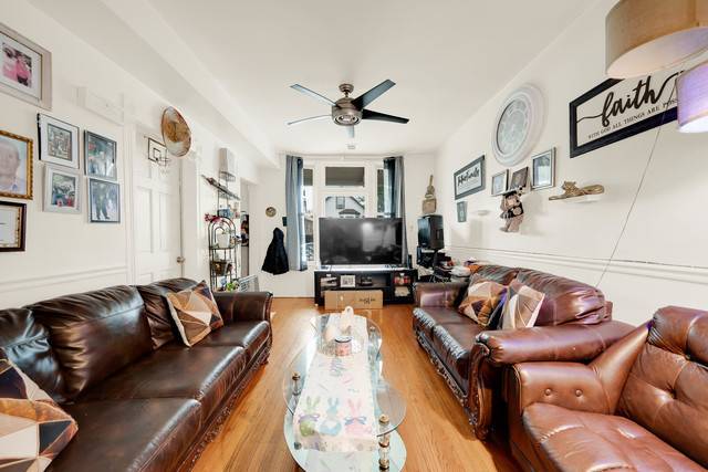 4208 S Artesian AVE, Chicago, IL 60632