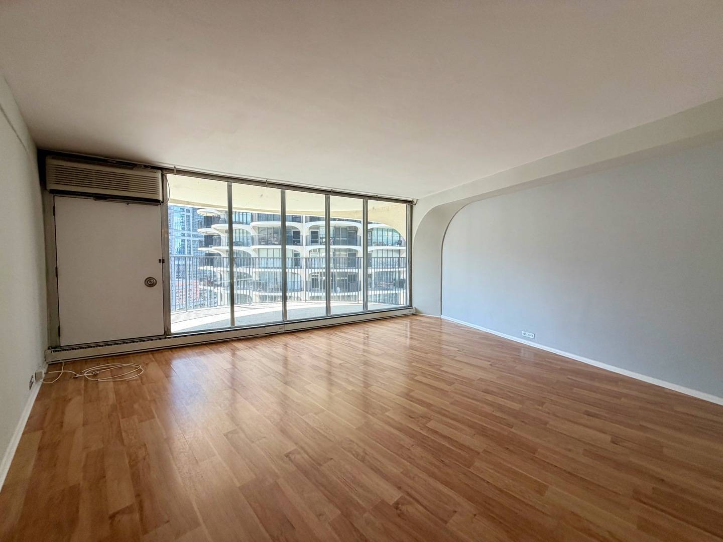 300 N STATE ST #2235, Chicago, IL 60654