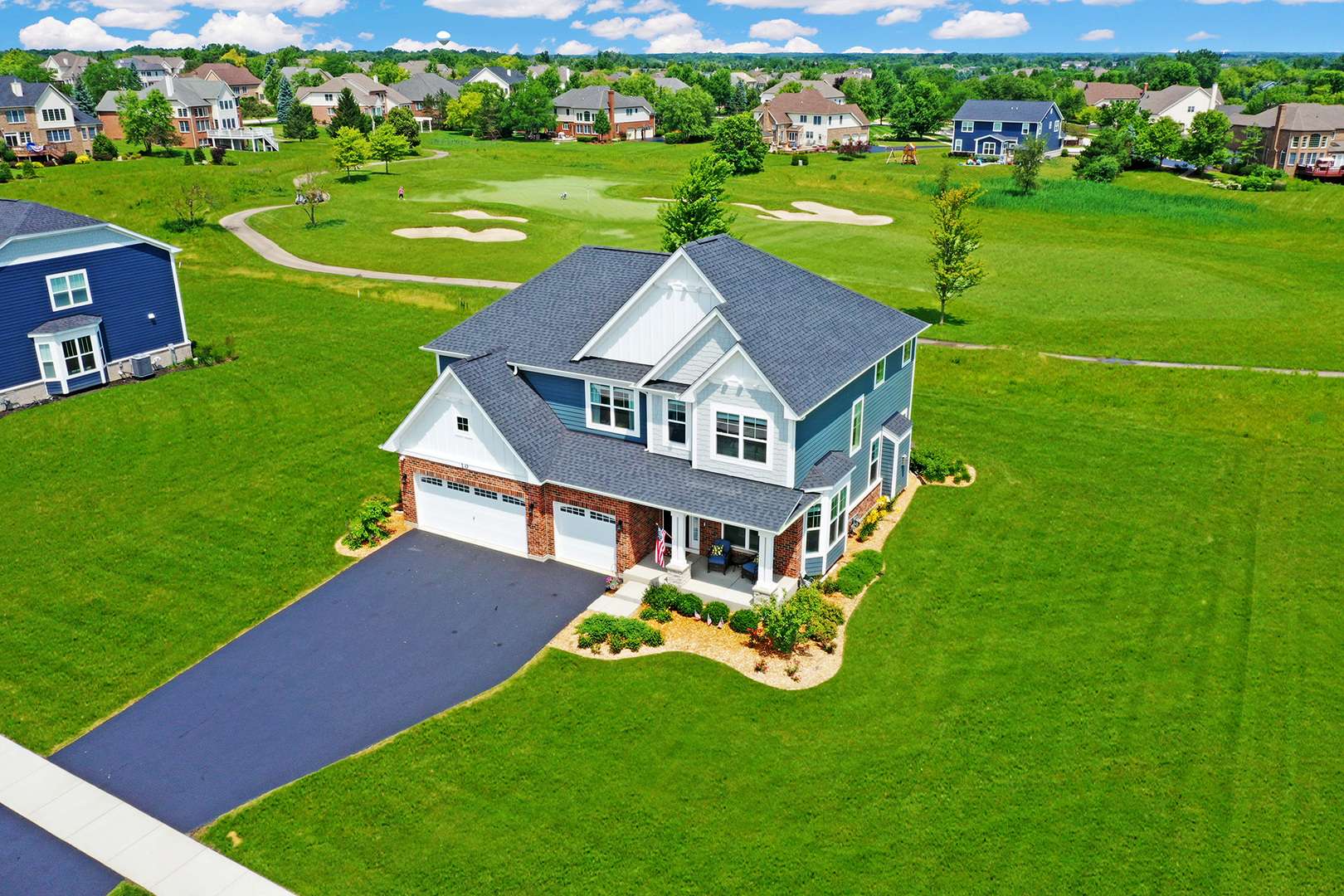 10 Crystal Downs DR, Hawthorn Woods, IL 60047
