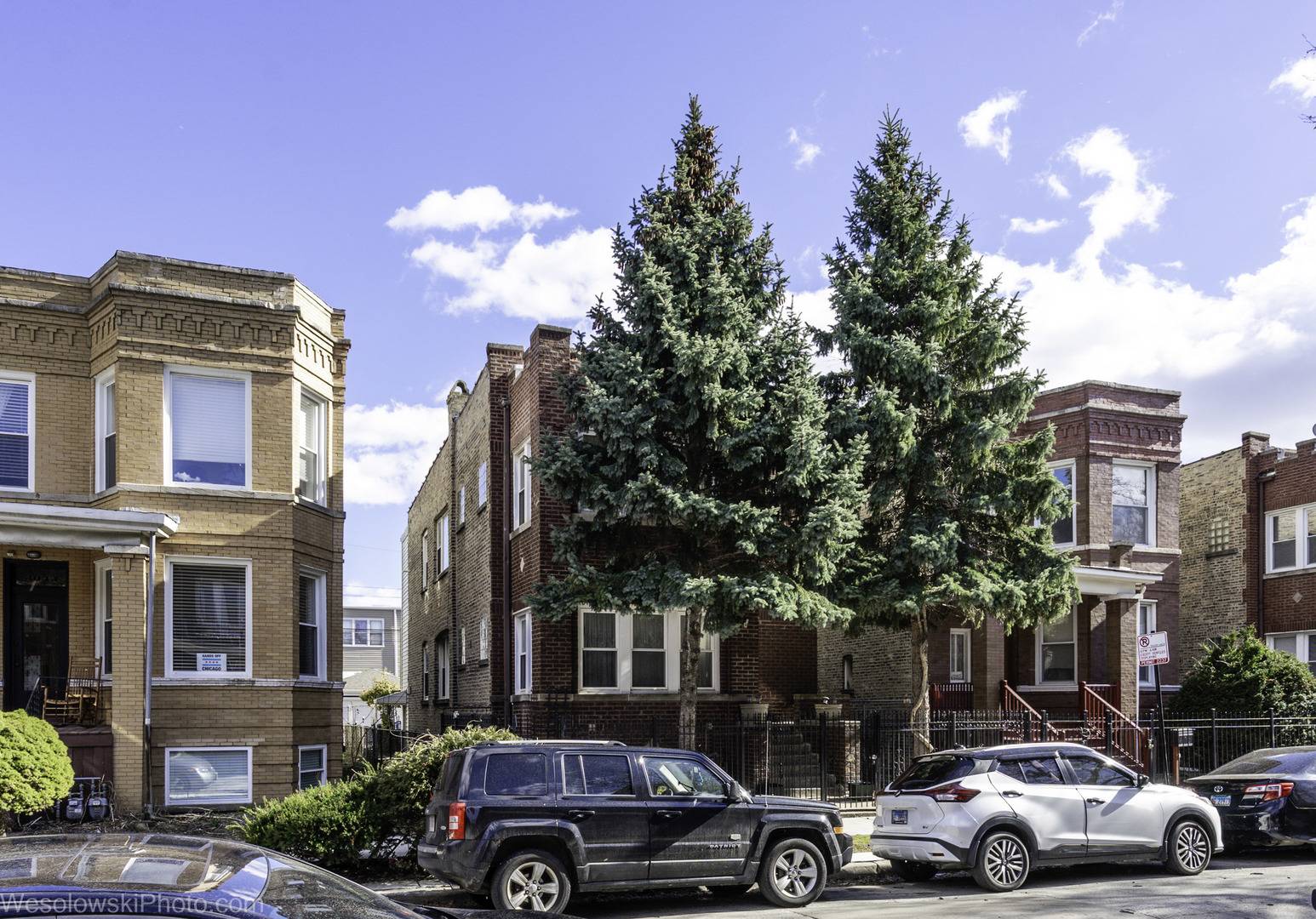 3039 N Haussen CT, Chicago, IL 60618