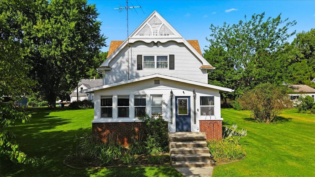 222 Wilson AVE, Chadwick, IL 61014