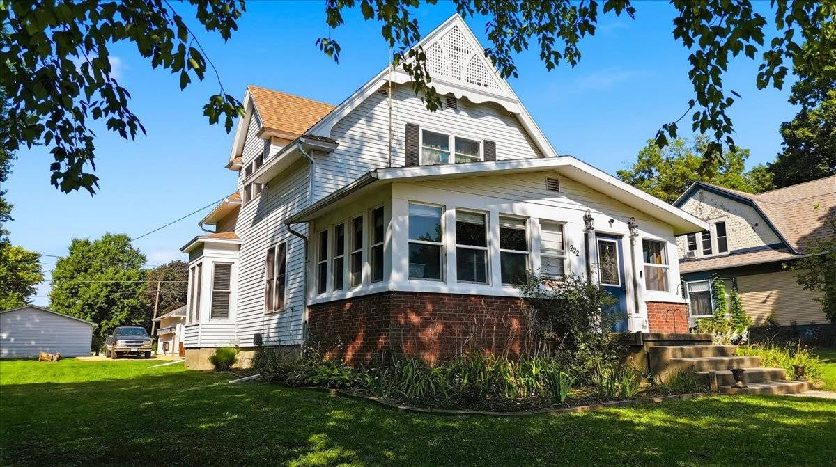 222 Wilson AVE, Chadwick, IL 61014