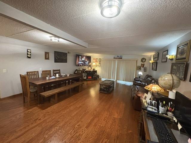 6701 N Milwaukee AVE #303, Niles, IL 60714