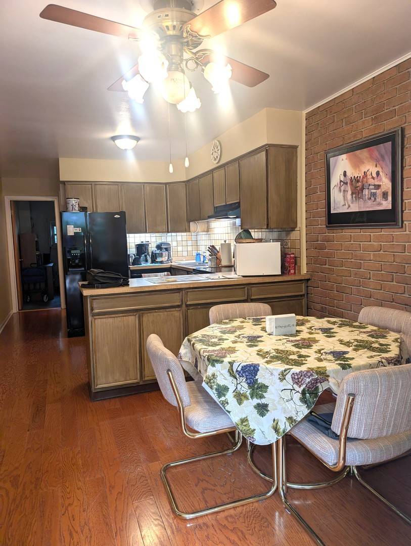 90 N Dee RD #90, Park Ridge, IL 60068
