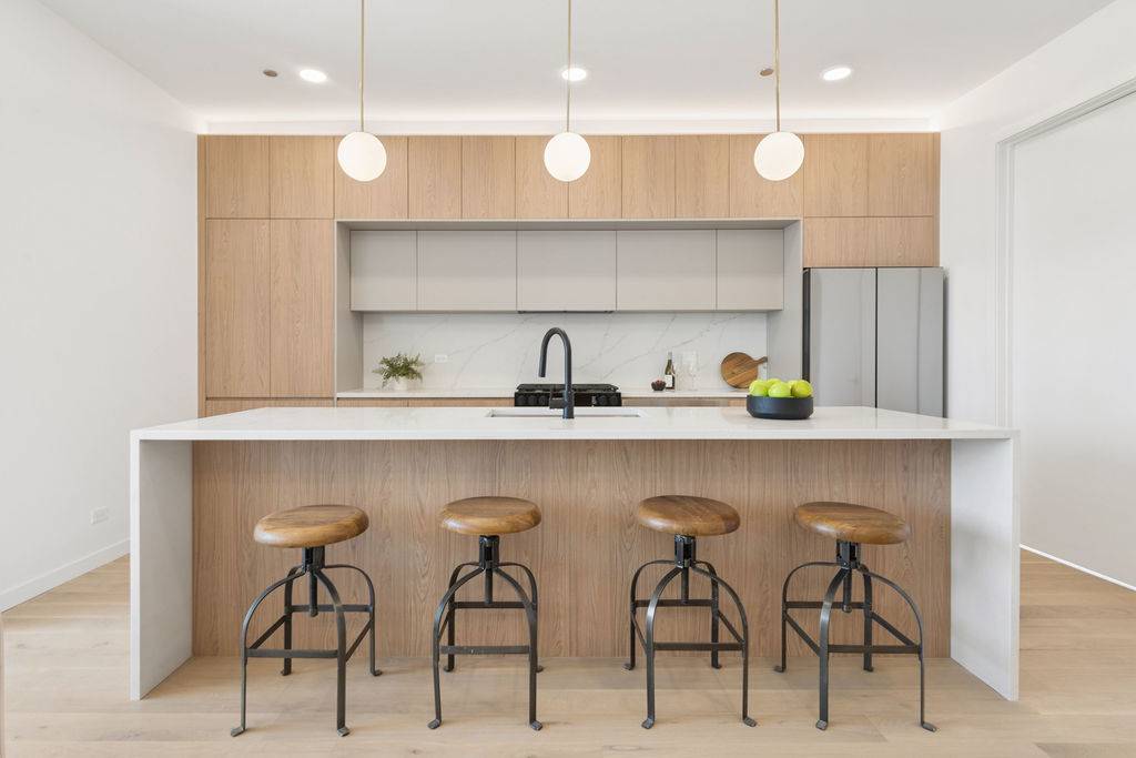 2072 N Western AVE #303, Chicago, IL 60647