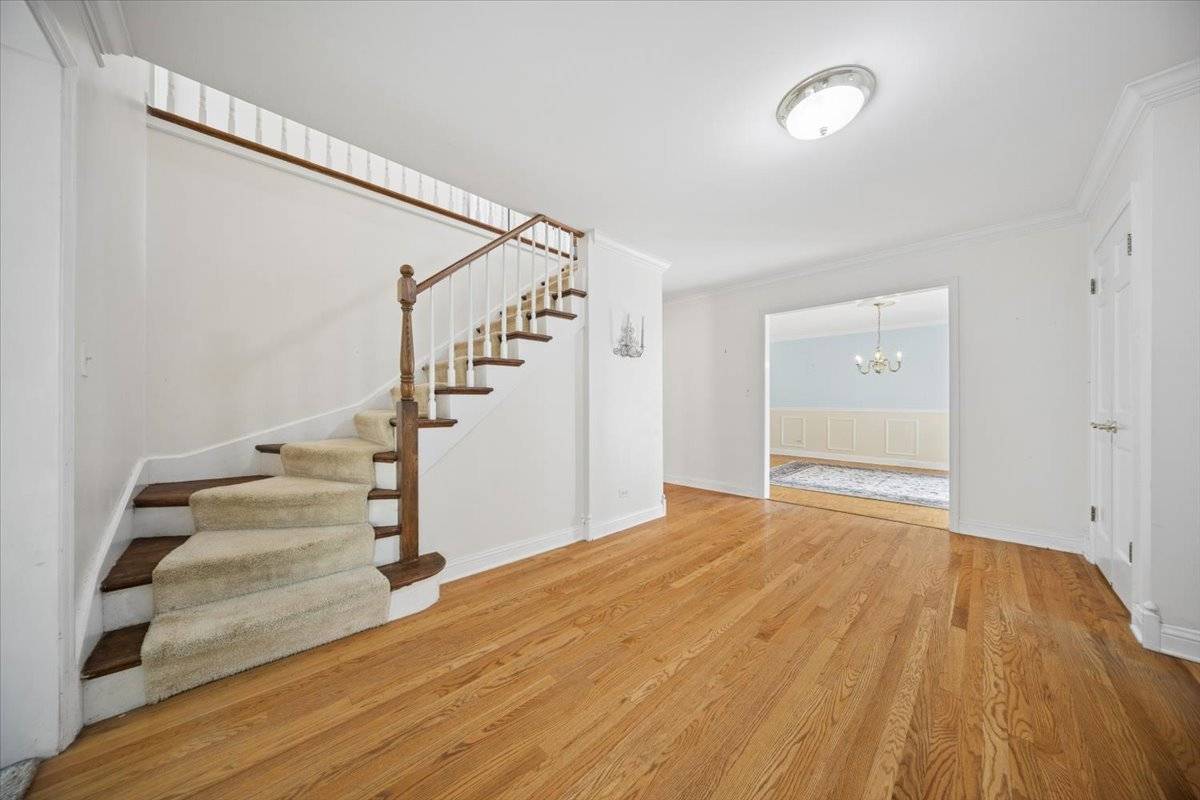 132 Wagon Wheel LN, Barrington, IL 60010