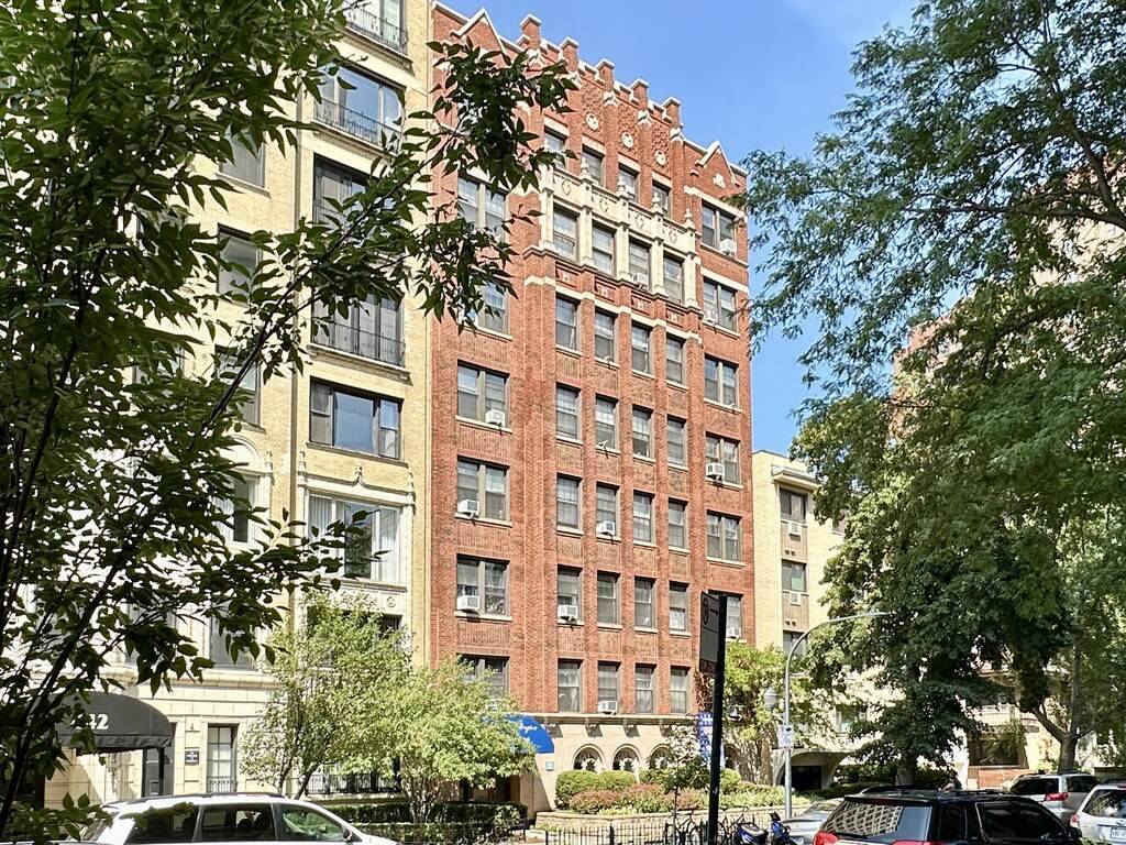 434 W Wellington AVE #611, Chicago, IL 60657