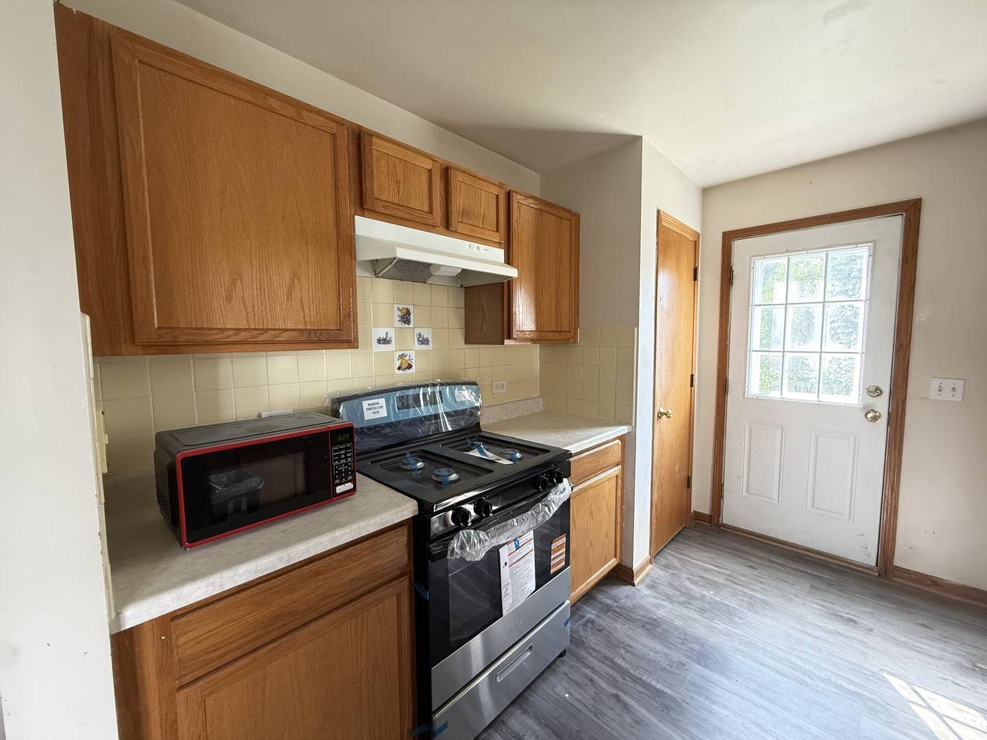 1709 Clay ST, Woodstock, IL 60098