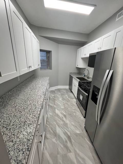 926 W Belle Plaine AVE #1W, Chicago, IL 60613