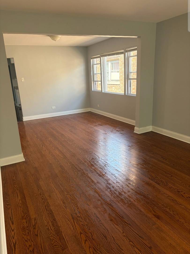 7816 S Kingston AVE #2, Chicago, IL 60649