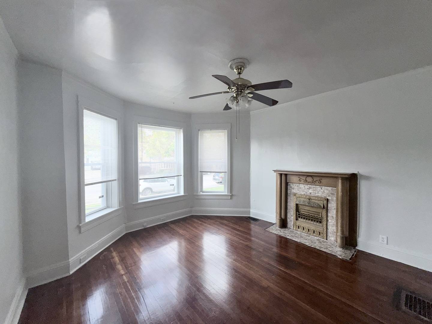 57 Chicago AVE #1, Oak Park, IL 60302