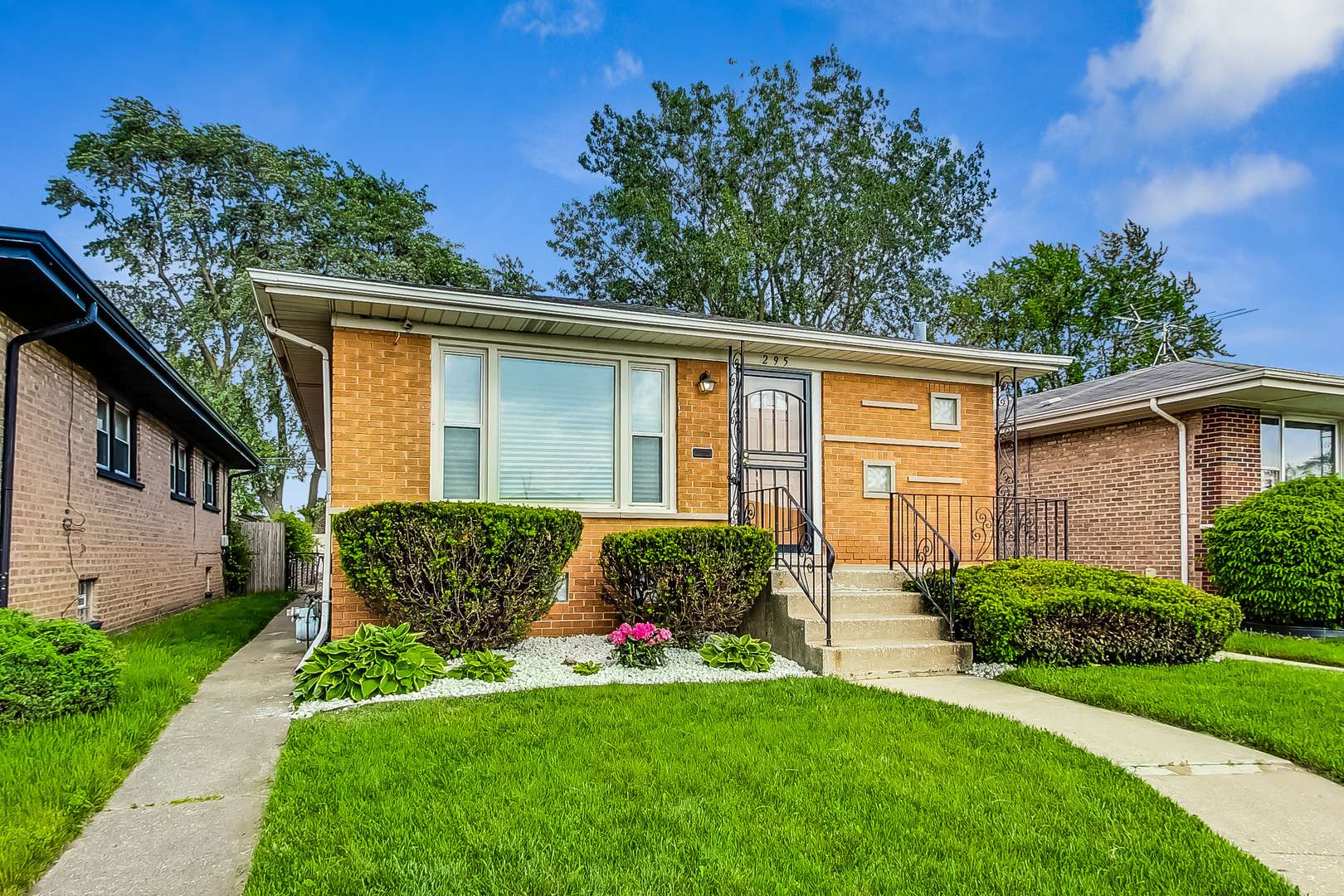 295 Prairie AVE, Calumet City, IL 60409