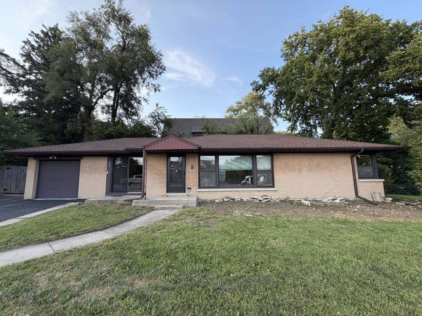 266 S Prospect AVE, Clarendon Hills, IL 60514
