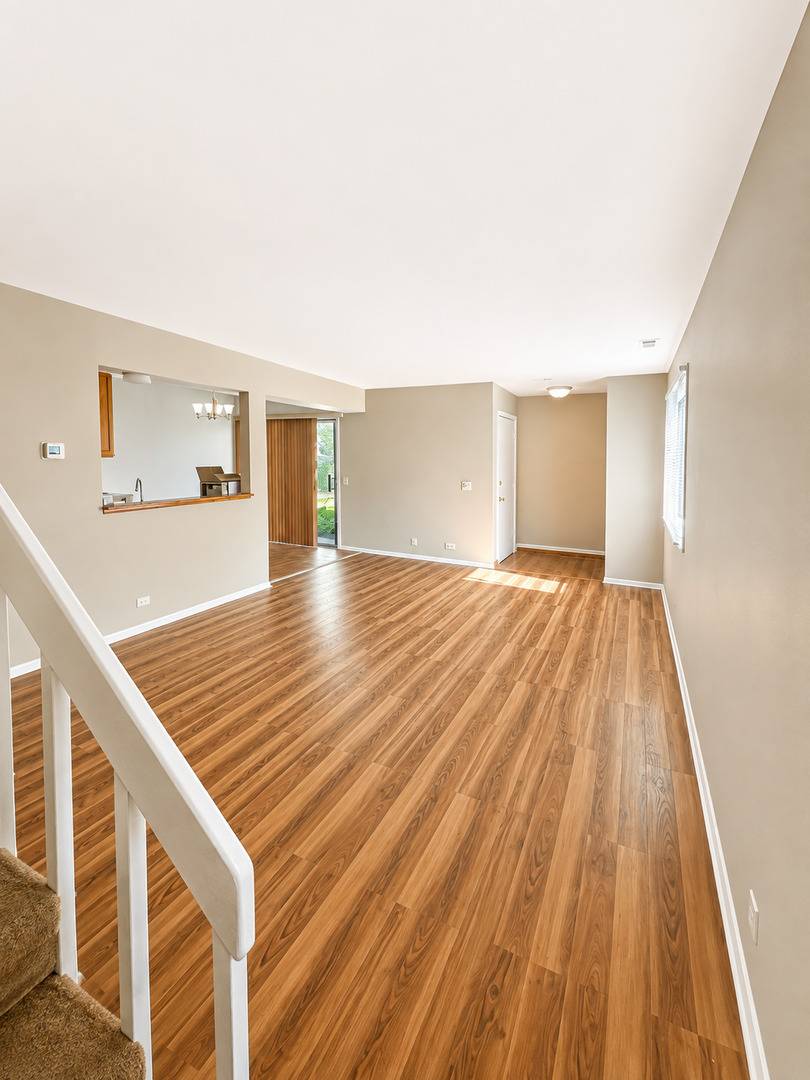727 Whitesail DR #727, Schaumburg, IL 60194
