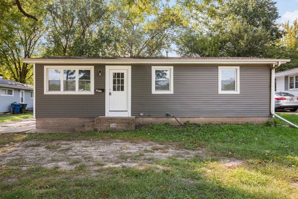 3210 N MARQUETTE ST, Davenport, IA 52806