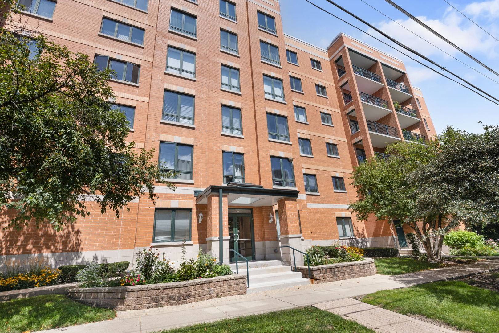 1636 Ashland AVE #501, Des Plaines, IL 60016