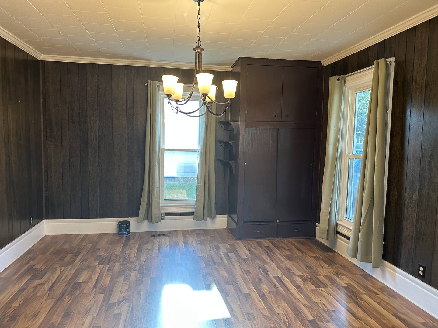 638 W Ringold, Freeport, IL 61032