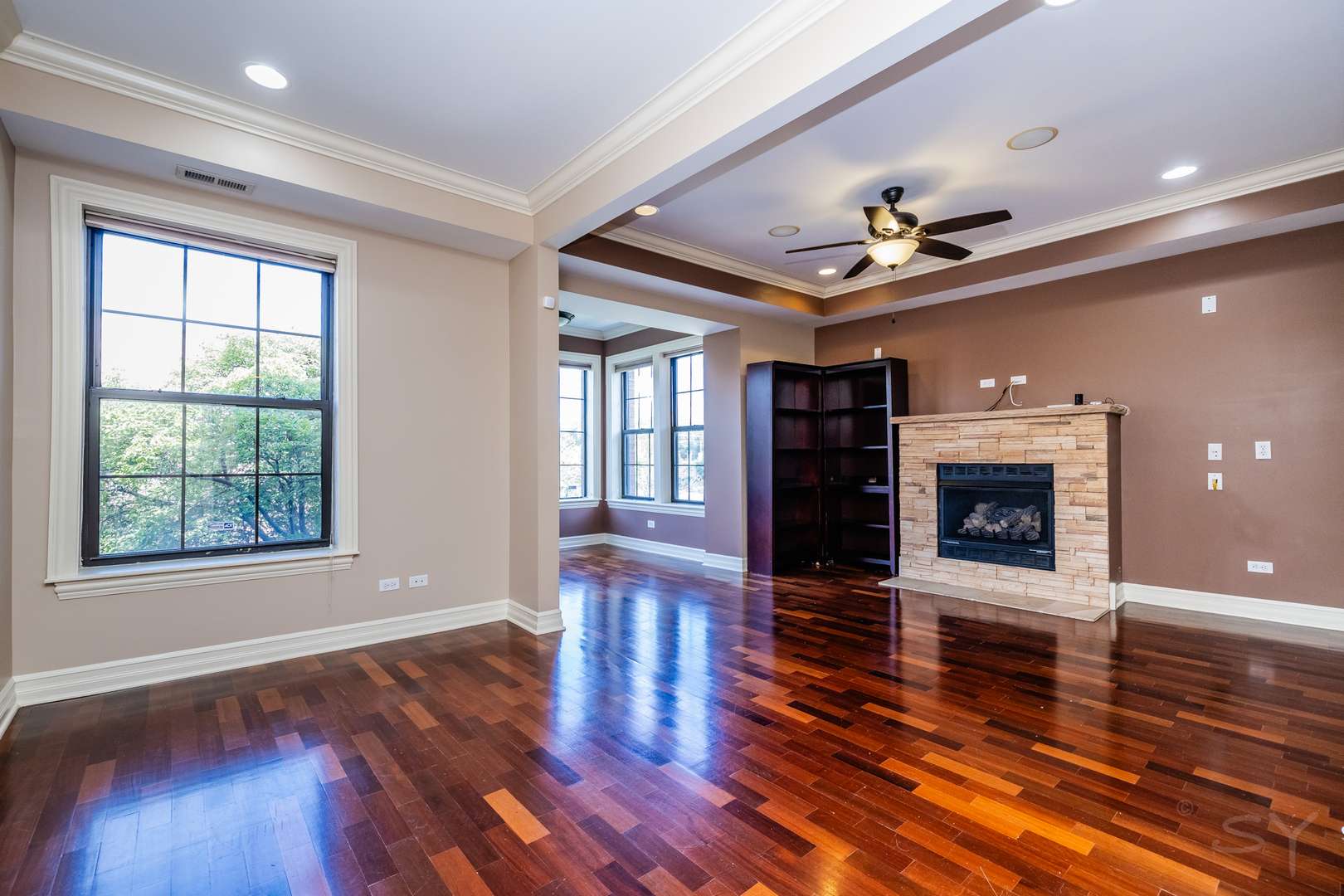 1367 E 64th ST #2, Chicago, IL 60637