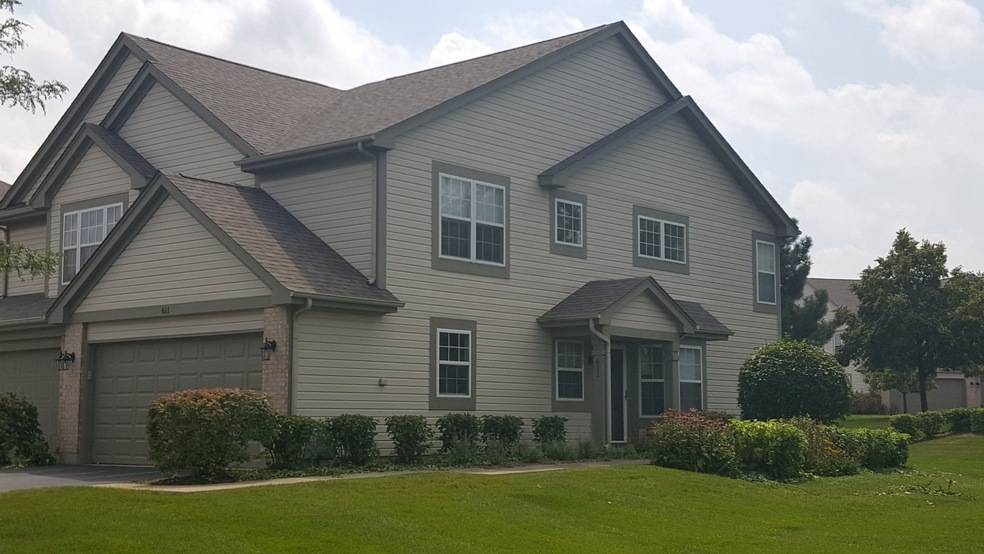 611 Arrowwood CT, Lindenhurst, IL 60046