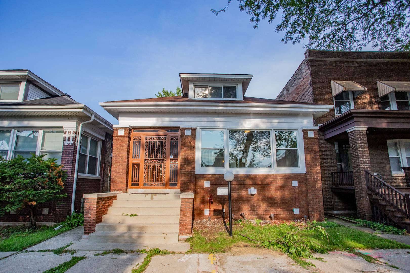 7521 S Champlain AVE, Chicago, IL 60619