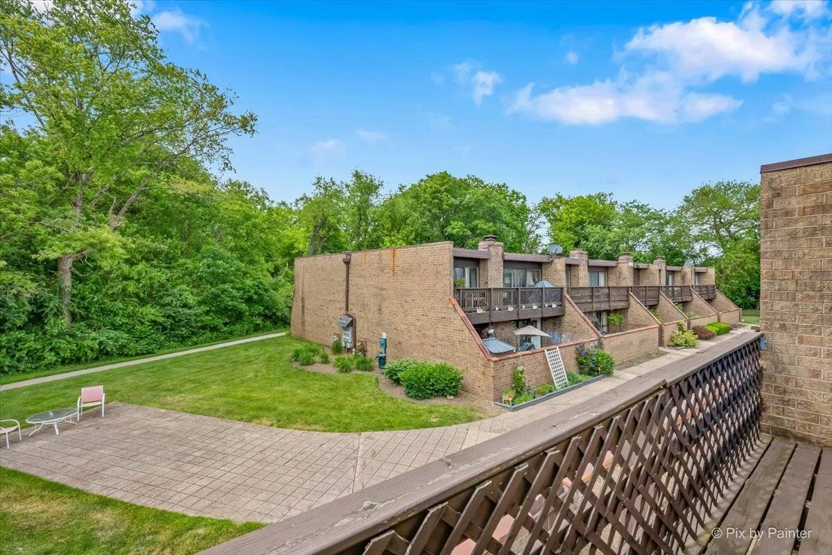 509 Kenneth CIR, Elgin, IL 60120