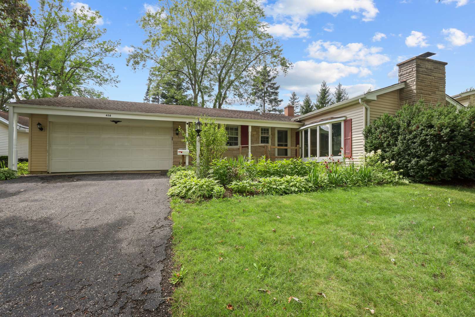 458 Patton DR, Buffalo Grove, IL 60089